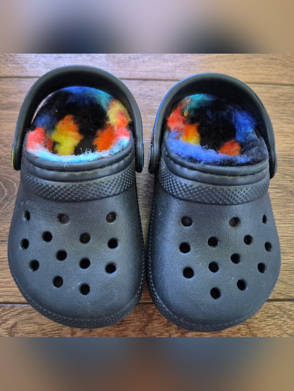 NEW Crocs Unisex Child Classic Lined Spray Dye Clog Black Multi Sz C5